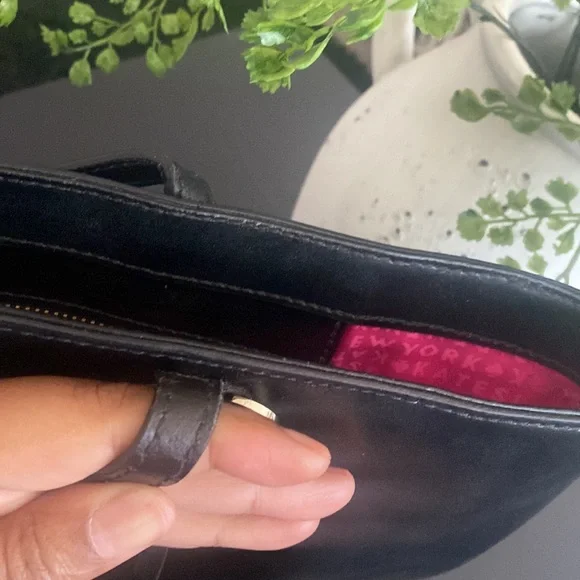 Kate Spade Tote - Picture 3 of 7